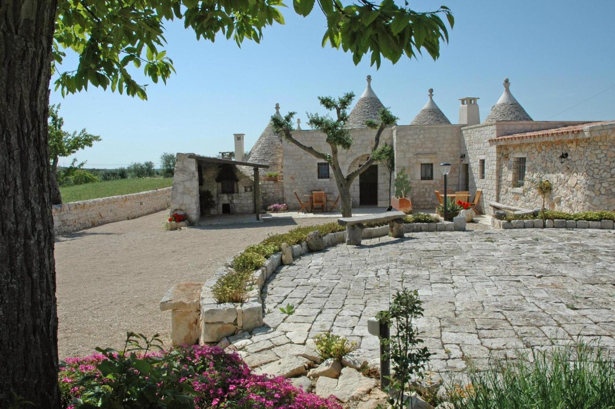 Gasthaus Trulli Il Castagno Martina Franca Exterior foto
